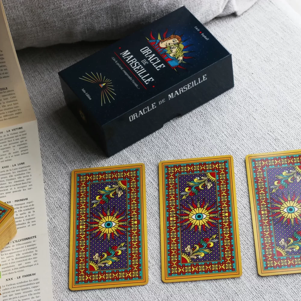 Jeu divinatoire et développement personnel Oracle de Marseille